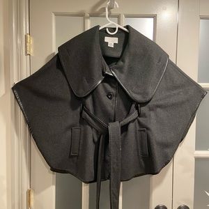 Gray Flannel Belted Cape XS Pockets, Buttons & Matching Belt. By The Cue Cher Qu